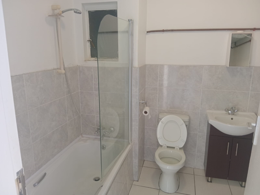 To Let 2 Bedroom Property for Rent in Humewood Eastern Cape